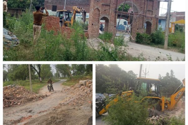 काशीपुर, 29 मई 2025 (समय बोल रहा): काशीपुर प्रशासन ने सार्वजनिक भूमि पर अवैध अतिक्रमण के खिलाफ अपनी कार्रवाई तेज कर दी है। इसी कड़ी में, उप जिलाधिकारी अभय प्रताप सिंह के नेतृत्व में एक संयुक्त टीम ने ग्राम बैलजूडी, तहसील काशीपुर में कब्रिस्तान कमेटी, अल्लीखों द्वारा सार्वजनिक रास्ते पर बनाए गए अवैध गेट और अतिक्रमण को सफलतापूर्वक ध्वस्त कर दिया है। यह कार्रवाई दो दिनों तक चली और प्रशासन ने स्पष्ट कर दिया है कि भविष्य में भी राजकीय भूमि पर किसी भी प्रकार के अतिक्रमण को बर्दाश्त नहीं किया जाएगा और नियमानुसार कठोर कार्रवाई की जाएगी। क्या था पूरा मामला: सार्वजनिक रास्ते पर अवैध कब्जा मामले की जानकारी देते हुए उप जिलाधिकारी अभय प्रताप सिंह ने बताया कि उन्हें ग्राम बैलजूडी, तहसील काशीपुर में कब्रिस्तान कमेटी, अल्लीखों द्वारा खसरा नंबर 593 पर अवैध अतिक्रमण कर एक गेट के निर्माण की शिकायत मिली थी। यह खसरा नंबर 593 राजस्व अभिलेखों में वर्ग-6(2) रास्ते के रूप में दर्ज है, जिसका अर्थ है कि यह भूमि सार्वजनिक उपयोग के लिए एक रास्ता है। इस शिकायत के संदर्भ में, नगर निगम, तहसील काशीपुर, चकबंदी विभाग और लोक निर्माण विभाग से एक संयुक्त जांच आख्या (रिपोर्ट) प्राप्त की गई। इस रिपोर्ट में सभी विभागों ने पुष्टि की कि कब्रिस्तान कमेटी द्वारा वास्तव में सार्वजनिक रास्ते पर अवैध अतिक्रमण कर गेट का निर्माण किया जा रहा है। प्रशासन की कानूनी प्रक्रिया: नोटिस और सुनवाई अवैध अतिक्रमण की पुष्टि होने के बाद, प्रशासन ने तत्काल प्रभाव से धारा 152 भारतीय नागरिक सुरक्षा संहिता के तहत कब्रिस्तान कमेटी को नोटिस जारी किए। उप जिलाधिकारी ने बताया कि नोटिस जारी करने के बाद, मामले से जुड़े सभी पक्षों को सुना गया और उन्हें अपना पक्ष रखने का पूरा अवसर दिया गया। दोनों पक्षों की दलीलों और साक्ष्यों पर विचार करने के बाद, 27 मई को उप जिलाधिकारी द्वारा अवैध अतिक्रमण को हटाये जाने के आदेश पारित किए गए। यह दर्शाता है कि प्रशासन ने बिना किसी भेदभाव के, नियमानुसार कानूनी प्रक्रिया का पालन करते हुए यह निर्णय लिया। दो दिवसीय ध्वस्तिकरण अभियान: रास्ता हुआ पूरी तरह खाली उप जिलाधिकारी अभय प्रताप सिंह ने आगे बताया कि अदालत के आदेश के अनुपालन में, 28 मई बुधवार को अवैध निर्माण को तोड़ने की कार्यवाही प्रारम्भ की गई। यह अभियान बेहद व्यवस्थित और प्रभावी तरीके से चलाया गया। 29 मई, गुरुवार की सुबह तक, नगर निगम, लोक निर्माण विभाग, तहसीलदार काशीपुर और पुलिस विभाग की एक संयुक्त टीम ने मिलकर इस अवैध अतिक्रमण को पूरी तरह से हटा दिया। इस अभियान का मुख्य उद्देश्य यह सुनिश्चित करना था कि आम जनमानस को आने-जाने में कोई समस्या उत्पन्न न हो और भविष्य में इस अवैध निर्माण के कारण किसी भी प्रकार की दुर्घटना घटित होने की संभावना न रहे। उप जिलाधिकारी ने पुष्टि की कि वर्तमान में उक्त रास्ता पूर्ण रूप से खोल दिया गया है और अब यह आम जनता के आवागमन के लिए पूरी तरह से सुलभ है। भविष्य की चेतावनी: अन्य अतिक्रमणकारियों पर भी होगी कार्रवाई इस सफल अभियान के बाद, उप जिलाधिकारी अभय प्रताप सिंह ने एक स्पष्ट संदेश जारी किया है। उन्होंने कहा कि इसी तरह अन्य स्थानों पर भी, जहाँ राजकीय भूमि पर अतिक्रमण किया गया है, उन्हें चिन्हित किया जाएगा और नियमानुसार अवैध अतिक्रमण को हटाये जाने की कार्यवाही की जाएगी। यह बयान उन सभी अतिक्रमणकारियों के लिए एक कड़ी चेतावनी है, जिन्होंने सरकारी या सार्वजनिक भूमि पर अवैध रूप से कब्जा कर रखा है। प्रशासन अब ऐसे मामलों में कोई ढील नहीं बरतेगा और कानून के दायरे में रहकर सख्त से सख्त कदम उठाएगा।