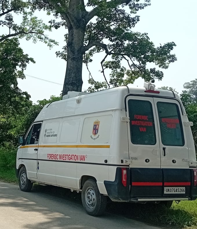 जसपुर: के करनपुर गुरुद्वारे में चोरी से हड़कंप, दानपेटी को बनाया निशाना; पुलिस और फॉरेन्सिक इन्वेस्टिगेशन टीम जांच में जुटी 5 WhatsApp Image 2025 07 18 at 11.24.33