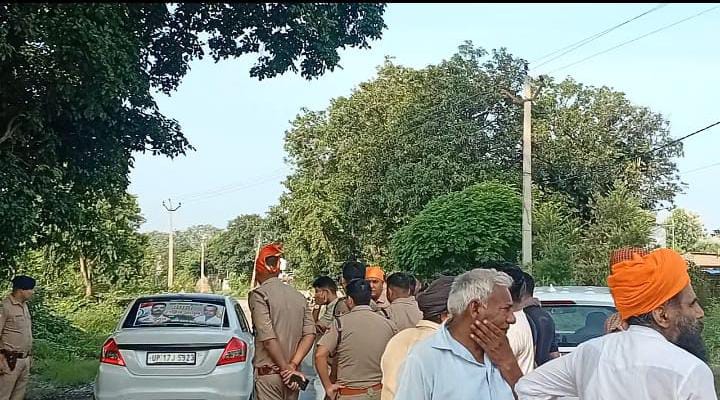 जसपुर: के करनपुर गुरुद्वारे में चोरी से हड़कंप, दानपेटी को बनाया निशाना; पुलिस और फॉरेन्सिक इन्वेस्टिगेशन टीम जांच में जुटी 4 WhatsApp Image 2025 07 18 at 11.25.37 1