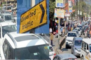 ऊधमसिंहनगर, 30 जुलाई 2025 – (समय बोल रहा ) – ट्रैफिक प्लान त्रिस्तरीय पंचायत निर्वाचन-2025 की मतगणना को शांतिपूर्ण, निर्बाध और सकुशल संपन्न कराने के लिए ऊधमसिंहनगर जिला प्रशासन ने कमर कस ली है। मतगणना दिवस, 31 जुलाई 2025 को किसी भी प्रकार की अव्यवस्था से बचने के लिए जनपद के 07 प्रमुख मतगणना स्थलों पर यातायात की विशेष व्यवस्था लागू की जाएगी। इस दौरान, सुबह 4:00 बजे से मतगणना कार्यक्रम की समाप्ति तक विभिन्न थाना क्षेत्रों से भारी वाहनों का आवागमन पूर्णतः निषेध रहेगा। यह कदम मतगणना प्रक्रिया की सुरक्षा और सुचारु संचालन सुनिश्चित करने के लिए उठाया गया है। जसपुर, 30 जुलाई 2025 – (समय बोल रहा ) – उत्तराखंड में त्रिस्तरीय पंचायत चुनाव 2025 के मतदान के बाद, अब सभी की निगाहें मतगणना पर टिकी हैं। इसी कड़ी में, जसपुर विकास खंड में मतगणना की तैयारियों को अंतिम रूप दे दिया गया है। निष्पक्ष और पारदर्शी मतगणना सुनिश्चित करने के लिए प्रशासन ने टेबल-वार बूथ सूची जारी कर दी है, जिसमें प्रत्येक मतगणना टेबल पर किस बूथ के मतों की गिनती की जाएगी, इसका विस्तृत विवरण दिया गया है। यह सूची मतगणना प्रक्रिया को सुव्यवस्थित और त्रुटिरहित बनाने में महत्वपूर्ण भूमिका निभाएगी। पारदर्शिता के लिए जारी हुई विस्तृत सूची त्रिस्तरीय पंचायत चुनाव, ग्रामीण लोकतंत्र की सबसे महत्वपूर्ण कड़ी होते हैं। इन चुनावों में प्रत्येक मत का महत्व होता है, और मतगणना प्रक्रिया की पारदर्शिता पर ही पूरे चुनाव की विश्वसनीयता निर्भर करती है। इसी सिद्धांत का पालन करते हुए, जसपुर विकास खंड प्रशासन ने मतगणना के लिए एक विस्तृत और स्पष्ट बूथ-वार सूची तैयार की है। इस सूची में प्रत्येक मतगणना टेबल के लिए निर्धारित बूथ नंबरों का उल्लेख है, जिससे प्रत्याशियों और उनके मतगणना एजेंटों को यह जानने में आसानी होगी कि उनके बूथ के मतों की गिनती किस टेबल पर और किस चरण में की जाएगी। यह कदम मतगणना प्रक्रिया में किसी भी प्रकार के संदेह या भ्रम को दूर करने में सहायक होगा। जसपुर ब्लॉक में 181 बूथों के लिए 26 टेबलें निर्धारित: जानें किस गाँव की गिनती कब और कहाँ जारी की गई सूची के अनुसार, जसपुर विकास खंड के अंतर्गत कुल 181 बूथों के मतों की गिनती की जाएगी। इन बूथों के लिए मतगणना स्थल पर 26 टेबलें निर्धारित की गई हैं। मतगणना प्रक्रिया को कई चरणों (राउंड) में पूरा किया जाएगा, ताकि भारी संख्या में मतों की गिनती को व्यवस्थित तरीके से संपन्न किया जा सके। यह विस्तृत व्यवस्था सुनिश्चित करती है कि वोटों की गिनती में किसी भी प्रकार की जल्दबाजी या गड़बड़ी की संभावना न रहे। प्रत्येक टेबल पर मतगणना कर्मियों की एक टीम तैनात रहेगी, जो कड़ी निगरानी में मतों की गिनती का कार्य करेगी। मतगणना का विस्तृत कार्यक्रम (कुछ प्रमुख उदाहरण): राउंड - 1: टेबिल न० 1: बूथ न० 1 टेबिल न० 3: बूथ न० 2, 3 टेबिल न० 5: बूथ न० 4, 5 टेबिल न० 6: बूथ न० 6 टेबिल न० 7: बूथ न० 7 टेबिल न० 9: बूथ न० 8, 9 टेबिल न० 10: बूथ न० 10 टेबिल न० 11: बूथ न० 11 टेबिल न० 15: बूथ न० 12, 13, 14, 15 टेबिल न० 16: बूथ न० 16 टेबिल न० 17: बूथ न० 17 टेबिल न० 21: बूथ न० 18, 19, 20, 21 टेबिल न० 24: बूथ न० 22, 23, 24 टेबिल न० 25: बूथ न० 25 टेबिल न० 26: बूथ न० 26 ग्राम पंचायतें शामिल: हजीरो, वीरपुरी, पतरामपुर, भोगपुर जसपुर, मनोरथपुर प्रथम, बढियोवाला, आमका, मेघावाला, रामनगर बन। राउंड - 2: टेबिल न० 2: बूथ न० 27, 28 टेबिल न० 4: बूथ न० 29, 30 टेबिल न० 6: बूथ न० 31, 32 टेबिल न० 7: बूथ न० 33 टेबिल न० 10: बूथ न० 34, 35, 36 टेबिल न० 11: बूथ न० 37 टेबिल न० 14: बूथ न० 38, 39, 40, 41 टेबिल न० 16: बूथ न० 42 टेबिल न० 17: बूथ न० 43 टेबिल न० 19: बूथ न० 44, 45 टेबिल न० 20: बूथ न० 46 टेबिल न० 22: बूथ न० 47, 48, 49 टेबिल न० 24: बूथ न० 50 टेबिल न० 26: बूथ न० 51, 52 ग्राम पंचायतें शामिल: रामनगर वन, भगवन्तपुर, निवारमुण्डी, मण्डुआखेड़ा, गूलरगोजी, उमरपुर, अंगदपुर, रायपुर पटटी दिल्ला। राउंड - 3: टेबिल न० 1: बूथ न० 53 टेबिल न० 2: बूथ न० 54 टेबिल न० 4: बूथ न० 55, 56 टेबिल न० 5: बूथ न० 57 टेबिल न० 7: बूथ न० 58, 59 टेबिल न० 8: बूथ न० 60 टेबिल न० 11: बूथ न० 61, 62, 63 टेबिल न० 12: बूथ न० 64 टेबिल न० 13: बूथ न० 65 टेबिल न० 14: बूथ न० 66 टेबिल न० 15: बूथ न० 67 टेबिल न० 16: बूथ न० 68, 69 टेबिल न० 18: बूथ न० 70 टेबिल न० 19: बूथ न० 71 टेबिल न० 21: बूथ न० 72, 73, 7 टेबिल न० 22: बूथ न० 74, 75 टेबिल न० 24: बूथ न० 76 टेबिल न० 26: बूथ न० 77, 78 ग्राम पंचायतें शामिल: दिल्ला पटटी, धर्मपुर, पूरनपुर, नादेही, आसपुर, राजपुर, गढ़ीहुसैन, कलियावाला, कासमपुर। (नोट: यह सूची केवल कुछ प्रमुख राउंड और ग्राम पंचायतों का उदाहरण है। पूरी सूची में सभी 181 बूथों और संबंधित ग्राम पंचायतों का विस्तृत विवरण शामिल है, जो राउंड 7 तक जारी रहेगा, जिसमें मिस्सरवाला, बक्सौरा, गणेशपुर, करनपुर, बैतवाला, नवलपुर, किलावली, बैलजूड़ी जैसे गाँव भी शामिल होंगे।) प्रशासनिक मुस्तैदी: शांतिपूर्ण मतगणना सुनिश्चित करने पर जोर मतगणना दिवस पर किसी भी अप्रिय घटना से बचने और शांतिपूर्ण माहौल बनाए रखने के लिए प्रशासन पूरी तरह से मुस्तैद है। मतगणना स्थल पर सुरक्षा के कड़े इंतजाम किए जाएंगे। पुलिस बल की पर्याप्त तैनाती की जाएगी ताकि किसी भी प्रकार की भीड़भाड़ या अव्यवस्था को रोका जा सके। इसके साथ ही, मतगणना हॉल में प्रवेश के लिए सख्त नियम बनाए गए हैं, जिसमें केवल अधिकृत व्यक्ति, जैसे प्रत्याशी, उनके एजेंट और चुनाव कर्मी ही प्रवेश कर सकेंगे। वरिष्ठ अधिकारी मतगणना प्रक्रिया की लगातार निगरानी करेंगे। मतगणना से पहले सभी मतगणना कर्मियों को विशेष प्रशिक्षण दिया गया है, ताकि वे नियमों के अनुसार और बिना किसी त्रुटि के अपना कार्य कर सकें। यह सुनिश्चित किया जाएगा कि मतपेटियों को स्ट्रांग रूम से मतगणना टेबल तक सुरक्षित लाया जाए और गिनती के बाद उन्हें पुनः सुरक्षित रखा जाए। लोकतंत्र के पर्व का अंतिम चरण मतगणना का दिन किसी भी चुनाव का सबसे महत्वपूर्ण और रोमांचक चरण होता है। यह वह दिन होता है जब जनता के जनादेश का खुलासा होता है और नए जनप्रतिनिधि सामने आते हैं। जसपुर विकास खंड में जारी की गई यह टेबल-वार बूथ सूची, प्रशासन की पारदर्शिता और निष्पक्षता के प्रति प्रतिबद्धता को दर्शाती है। यह कदम न केवल मतगणना प्रक्रिया को सुचारु बनाएगा, बल्कि प्रत्याशियों और आम जनता के विश्वास को भी मजबूत करेगा कि उनके मतों की गिनती पूरी ईमानदारी और सटीकता से की जा रही है। अब सभी की निगाहें मतगणना दिवस पर टिकी हैं, जब जसपुर के ग्रामीण क्षेत्रों के नए नेतृत्व का निर्धारण होगा। जनपद भर में भारी वाहनों पर पूर्ण प्रतिबंध जिला प्रशासन द्वारा जारी निर्देशों के अनुसार, 31 जुलाई को सुबह 4:00 बजे से मतगणना समाप्त होने तक जनपद के कई महत्वपूर्ण बिंदुओं पर भारी वाहनों का प्रवेश पूरी तरह से प्रतिबंधित रहेगा। इन प्रमुख स्थानों में शामिल हैं: सितारगंज: एस०एच० हॉस्पिटल (कोतवाली सितारगंज) और पुलभट्टा (थाना पुलभट्टा)। किच्छा: दरऊ चौक (थाना किच्छा) और लालपुर (थाना किच्छा)। पंतनगर: नगला तिराहा और हल्द्वानी मोड़ (थाना पंतनगर)। रुद्रपुर: बगवाड़ा मंडी कीरतपुर मोड़ (कोतवाली रुद्रपुर) और रामपुर बॉर्डर (कोतवाली रुद्रपुर)। दिनेशपुर: जाफरपुर मोड़ (थाना दिनेशपुर)। गदरपुर: महतोष मोड़ और मोतियापुर मोड़ (थाना गदरपुर)। बाजपुर: स्वार बॉर्डर दोराहा और बरहैनी (थाना बाजपुर)। आई०टी०आई०: लोहियापुल और पैगा (थाना आई०टी०आई०)। काशीपुर: प्रतापपुर चौकी (कोतवाली काशीपुर)। कुंडा: सूर्या बॉर्डर (थाना कुंडा)। जसपुर: धर्मपुर बॉर्डर और नादेही बॉर्डर (कोतवाली जसपुर)। यह व्यापक प्रतिबंध सुनिश्चित करेगा कि मतगणना स्थलों के आसपास किसी भी प्रकार का यातायात जाम न हो और सुरक्षा व्यवस्था में कोई व्यवधान न पड़े। आवश्यक सेवाओं को मिलेगी छूट हालांकि, इस प्रतिबंध से आवश्यक सेवाओं से जुड़े वाहनों को छूट दी गई है। दूध, गैस, फल, सब्जी और पेट्रोलियम पदार्थ ले जाने वाले वाहन सामान्य रूप से संचालित हो सकेंगे, ताकि दैनिक जीवन की आवश्यक वस्तुओं की आपूर्ति बाधित न हो। मतगणना स्थलवार यातायात व्यवस्थायें: विस्तृत विवरण जनपद के प्रत्येक मतगणना स्थल के लिए अलग से विस्तृत यातायात योजना बनाई गई है: 1. मतगणना स्थल वी०एस०वी० इंटर कॉलेज जसपुर: प्रतिबंध: कलियावाला कट से शिवराजपुर पट्टी के बीच सभी प्रकार के वाहनों का आवागमन बंद रहेगा। वैकल्पिक मार्ग: जसपुर से काशीपुर/कुंडा जाने वाले सभी प्रकार के छोटे-बड़े वाहन कलियावाला कट से ब्लॉक रोड, कलियावाला गांव होते हुए हाईवे में निकलेंगे। इसी तरह, काशीपुर/कुंडा की ओर से जसपुर जाने वाले वाहन भी इसी रूट का प्रयोग करेंगे। पार्किंग: मतगणना में लगे कार्मिकों के वाहन वी०एस०वी० इंटर कॉलेज ग्राउंड में पार्क होंगे। प्रत्याशी, एजेंट और अन्य व्यक्तियों के वाहन पशुपति फैक्ट्री कट बैरियर से पीछे जसपुर की तरफ सड़क के दोनों ओर पार्क किए जाएंगे। नो-एंट्री: पशुपति फैक्ट्री कट बैरियर और नारायणपुर की ओर वाले बैरियर के आगे मतगणना ड्यूटी में नियुक्त कार्मिकों के अतिरिक्त अन्य किसी व्यक्ति का वाहन नहीं जाएगा। 2. मतगणना स्थल मंडी काशीपुर: प्रतिबंध: टांडा तिराहे से मंडी चौकी तक सभी प्रकार के भारी वाहन पूर्णतः प्रतिबंधित रहेंगे। वैकल्पिक मार्ग: जसपुर/ठाकुरद्वारा से रामनगर जाने वाले वाहन मंडी चौक से बैलजूड़ी तिराहा होते हुए स्टेडियम तिराहा से रामनगर को जाएंगे। ठाकुरद्वारा एवं जसपुर जाने वाले वाहन स्टेडियम तिराहे से मानपुर रोड होते हुए बैलजूड़ी मोड़/मंडी चौकी/कुंडा को जाएंगे। पार्किंग: प्रशासनिक अधिकारियों के वाहन मंडी परिसर काशीपुर में फल मंडी में, पुलिस कर्मी/मीडिया/प्रत्याशियों के वाहन अनाज मंडी में तथा निजी वाहन भी अनाज मंडी में पार्क किए जाएंगे। 3. मतगणना स्थल इंटर कॉलेज बाजपुर: प्रतिबंध: कस्बा बाजपुर में दोराहा, केशोवाला, नई सड़क बरहैनी व एसडीएम कोर्ट बाजपुर की ओर से आने वाले समस्त प्रकार के छोटे व बड़े माल वाहक वाहनों का प्रवेश पूर्णतः वर्जित रहेगा। ई-रिक्शा: रेलवे क्रॉसिंग बाजपुर से चीनी मिल रोड होते हुए मंडी तक और केशोवाला की तरफ से आने वाले ई-रिक्शा रामराज रोड से मंडी गेट व बेरिया रोड से आने वाले ई-रिक्शा बेरिया तिराहे तक आ-जा सकेंगे। पार्किंग: मतगणना ड्यूटीरत कार्मिकों के वाहनों की पार्किंग इंटर कॉलेज बाजपुर के पार्किंग ग्राउंड में होगी। समस्त प्रत्याशियों एवं अन्य लोगों के वाहनों की पार्किंग मंडी परिसर बाजपुर में होगी। 4. मतगणना स्थल मंडी गदरपुर: प्रतिबंध: दिनेशपुर मोड़ तथा महतोष तिराहे से मंडी की ओर कोई भारी वाहन नहीं जाएगा। एन०डी०आर०एफ० कट से मंडी, गदरपुर की तरफ भारी वाहनों का प्रवेश निषेध रहेगा। पार्किंग: मतगणना ड्यूटी में नियुक्त समस्त अधिकारी/कर्मचारियों के वाहन मंडी परिसर में बने पार्किंग स्थल में खड़े किए जाएंगे। प्रत्याशियों एवं अन्य लोगों के वाहन मंडी परिसर के पास निर्धारित पार्किंग स्थल में पार्क किए जाएंगे। 5. मतगणना स्थल ए०एन० झा० इंटर कॉलेज रुद्रपुर: प्रतिबंध: रामपुर बॉर्डर से इंदिरा चौक तक भारी वाहन पूर्णतः प्रतिबंधित रहेंगे। वैकल्पिक मार्ग: रुद्रपुर से रामपुर आने-जाने वाले भारी वाहन मेडिसिटी अस्पताल होकर सोबती होटल होते हुए रामपुर को जाएंगे तथा उसी रूट से वापस आएंगे। पार्किंग: मतगणना ड्यूटी में लगे समस्त कार्मिकों के वाहन आर०टी०ओ० परिसर में पार्क होंगे। प्रत्याशियों व जन सामान्य के वाहन ए०एन० झा० इंटर कॉलेज के सामने बड़े ग्राउंड में पार्क किए जाएंगे। नो-पार्किंग: मतगणना स्थल के पास सड़क के दोनों ओर कोई वाहन पार्क नहीं किए जाएंगे। 6. मतगणना स्थल मंडी सितारगंज: प्रतिबंध: आर०के० ढाबा से अमरिया चौक तक यातायात पूर्णतः प्रतिबंधित रहेगा। वैकल्पिक मार्ग: सितारगंज से किच्छा को आने-जाने वाले वाहन एच०एस० चौराहे से होते हुए आर०के० ढाबा होकर किच्छा को जाएंगे तथा इसी रूट से वापस आएंगे। पार्king: मतगणना ड्यूटी में लगे समस्त कार्मिकों के वाहन मंडी परिसर में बने निर्धारित पार्किंग में खड़े किए जाएंगे। प्रत्याशियों व अन्य व्यक्तियों के वाहन आर०के० ढाबा एवं अमरिया चौक के बीच निर्धारित स्थान पर खड़े किए जाएंगे। नो-पार्किंग: मतगणना स्थल मंडी परिसर सितारगंज के उत्तरी एवं पश्चिमी दोनों गेटों के आस-पास सड़क के दोनों ओर कोई वाहन खड़े नहीं होंगे। 7. मतगणना स्थल मंडी खटीमा: पार्किंग: मतगणना ड्यूटी में लगे समस्त कार्मिकों एवं प्रत्याशियों व एजेंटों के वाहन मतगणना स्थल से दूर मंडी परिसर में निर्धारित स्थान पर पार्क किए जाएंगे। अन्य जन सामान्य के वाहन मंडी परिसर के बाहर पार्क होंगे। नो-पार्किंग: मतगणना स्थल के पास सड़क के दोनों ओर कोई वाहन पार्क नहीं किए जाएंगे। सुरक्षा और सुचारु संचालन प्राथमिकता यह विस्तृत ट्रैफिक प्लान 31 जुलाई 2025 को सुबह 4:00 बजे से मतगणना समाप्ति तक लागू रहेगा। जिला प्रशासन ने सभी संबंधित अधिकारियों को इन निर्देशों का कड़ाई से पालन सुनिश्चित करने के लिए कहा है, ताकि ऊधमसिंहनगर में त्रिस्तरीय पंचायत चुनाव की मतगणना प्रक्रिया बिना किसी बाधा के शांतिपूर्ण और सकुशल संपन्न हो सके। यह योजना न केवल सुरक्षा व्यवस्था को मजबूत करेगी, बल्कि मतगणना में शामिल होने वाले सभी लोगों के लिए सुगम आवागमन भी सुनिश्चित करेगी।