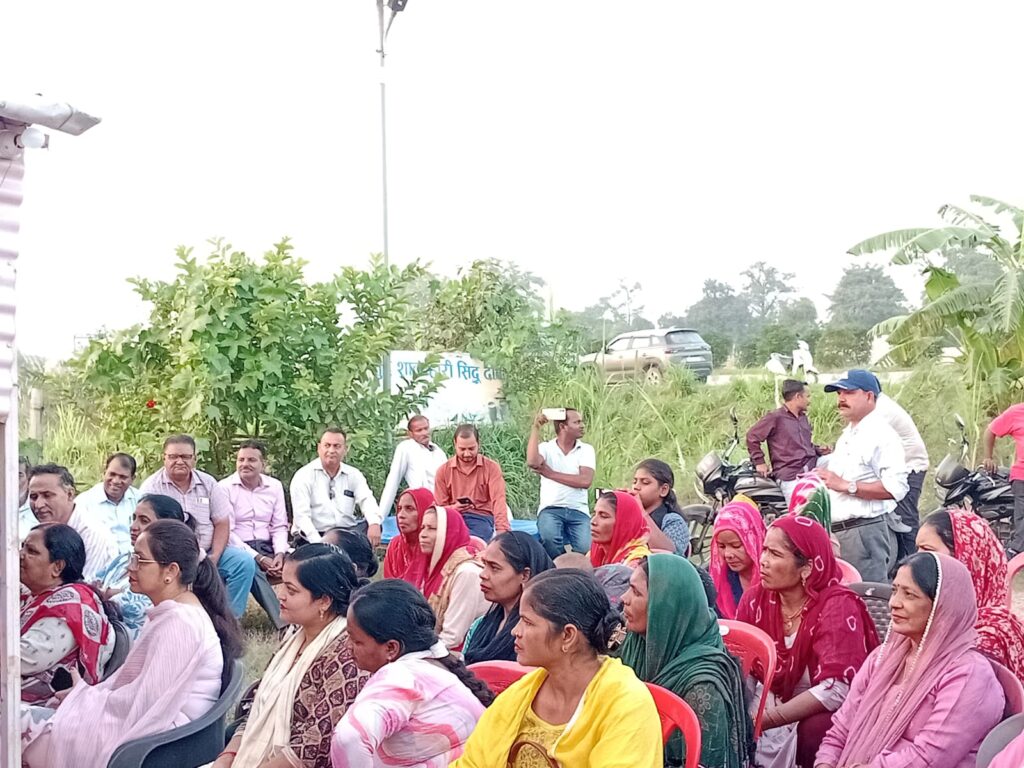 महिलाएँ खुद आगे बढ़ें तभी सशक्त होंगी': कुंडा थाना क्षेत्र में भाजपा महिला मोर्चा प्रदेश अध्यक्ष रुचि भट्ट का कार्यकर्ताओं ने किया जोरदार स्वागत 2 WhatsApp Image 2025 10 17 at 18.48.36