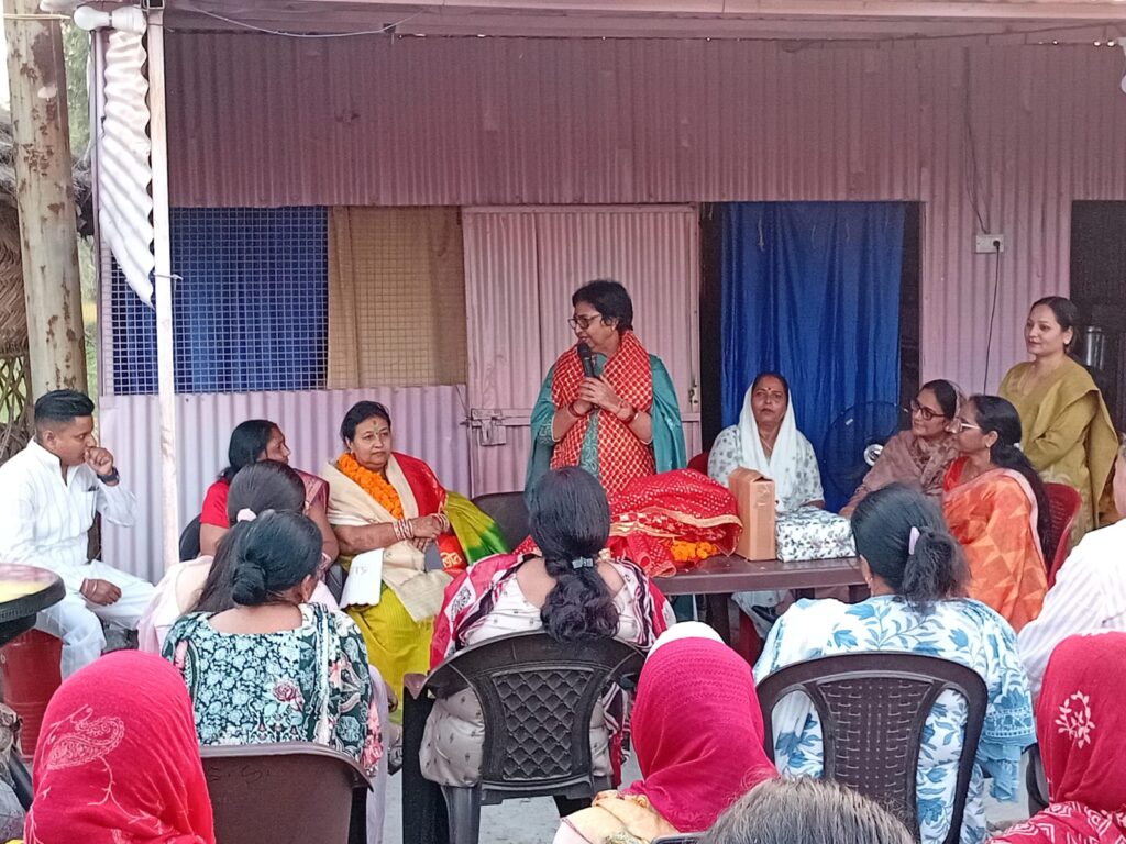 महिलाएँ खुद आगे बढ़ें तभी सशक्त होंगी': कुंडा थाना क्षेत्र में भाजपा महिला मोर्चा प्रदेश अध्यक्ष रुचि भट्ट का कार्यकर्ताओं ने किया जोरदार स्वागत 4 WhatsApp Image 2025 10 17 at 18.48.57