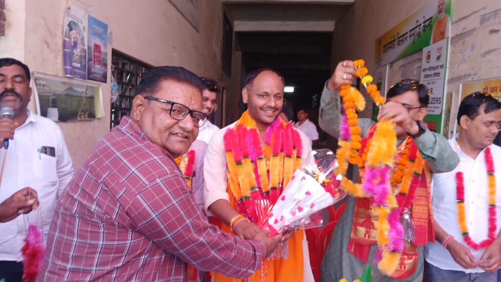 भाजयुमो प्रदेश महामंत्री दीपेंद्र सिंह कोश्यारी का जसपुर विधानसभा में जोरदार स्वागत 2 WhatsApp Image 2025 10 25 at 19.04.10
