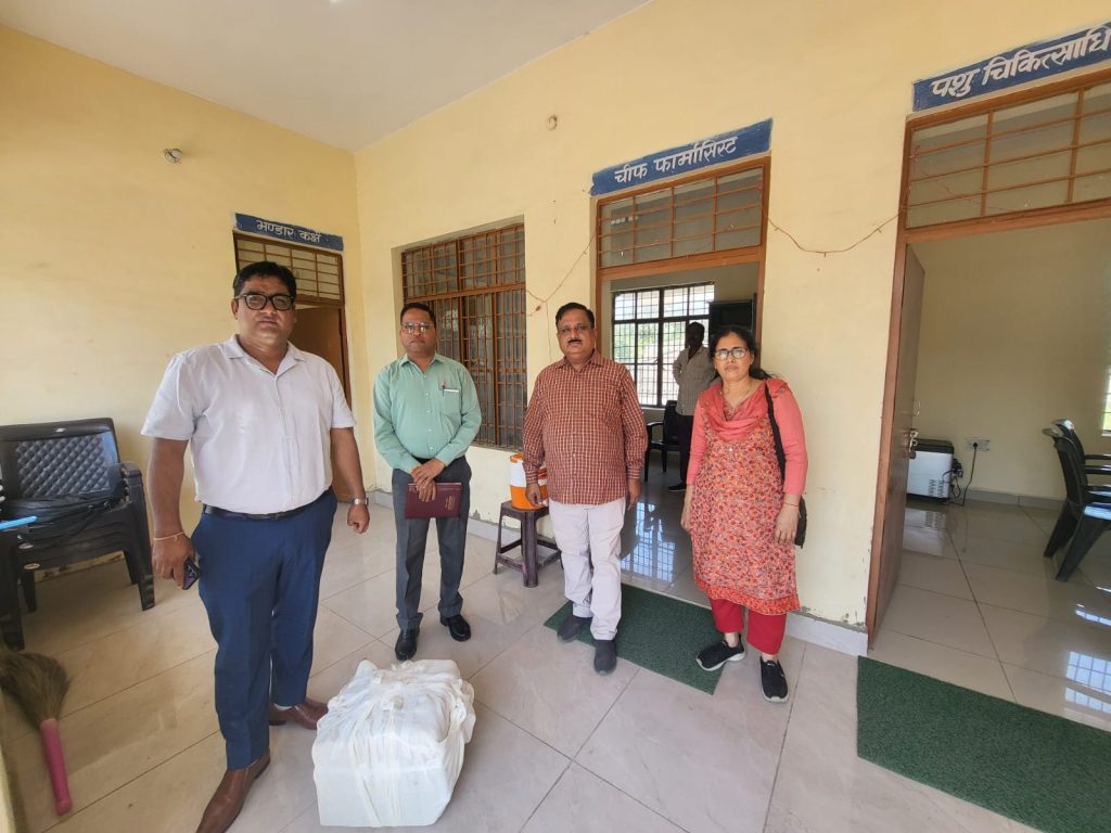 उधम सिंह नगर में स्वास्थ्य विभाग की बड़ी कार्रवाई, 10 अल्ट्रासाउंड सेंटरों पर छापा; 3 मशीनें सील 2 1000278826