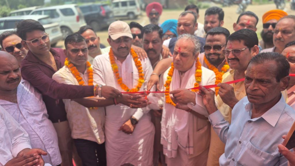 बड़ी सौगात: राज्य मंत्री विनय रुहेला के प्रयासों से जसपुर के नए बस अड्डे से मिलेगी रोडवेज बसों की सुविधा 3 1000343832
