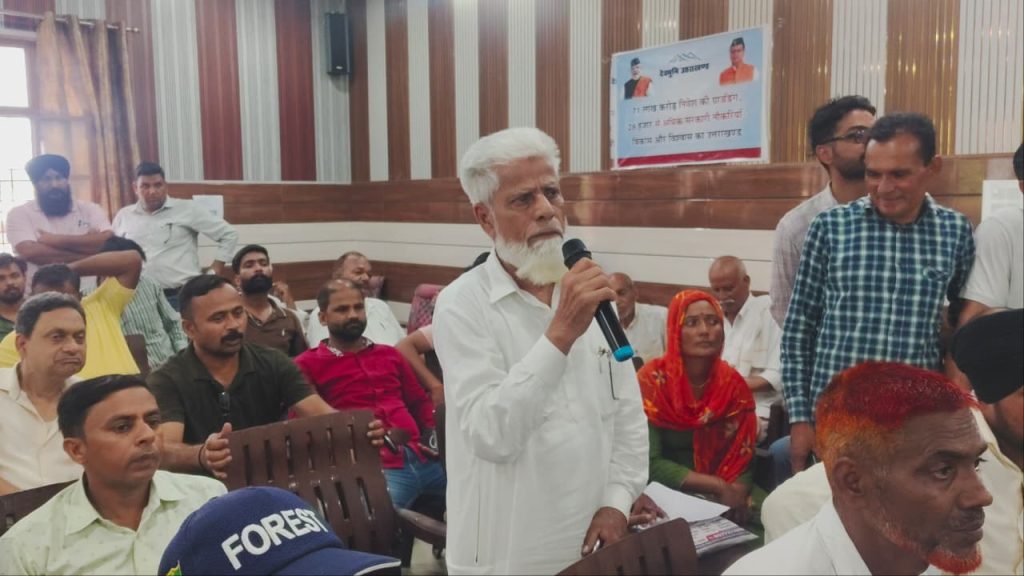 राज्य मंत्री विनय रुहेला की अध्यक्षता में जसपुर में 'सेवा सप्ताह' शिविर, 54 शिकायतों में 38 का मौके पर निस्तारण 2 1000361995