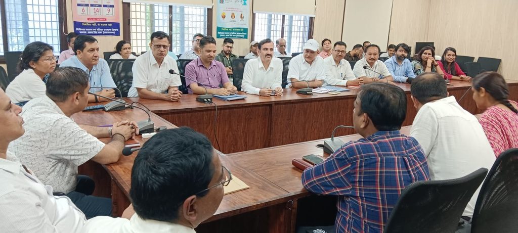 डॉ. एसके गोस्वामी बने ऊधम सिंह नगर के नए CMO, स्वास्थ्य सुविधाओं को मजबूत करना प्राथमिकता 2 1000420028