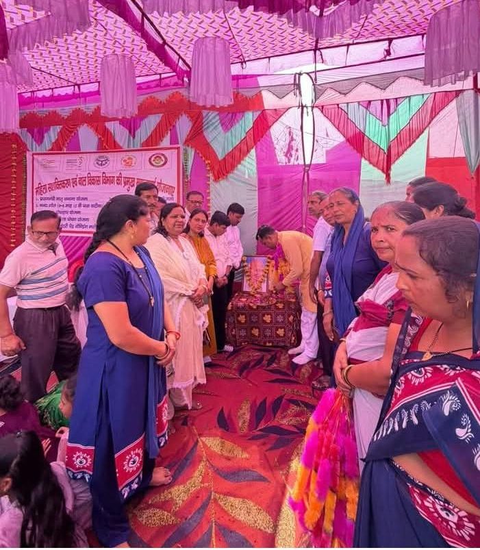 जसपुर के सन्न्यासीवाला में सेवा संकल्प के तहत आंगन मिलन कार्यक्रम, आंगनवाड़ी कार्यकर्ताओं का हुआ सम्मान 6 1000468249 edited