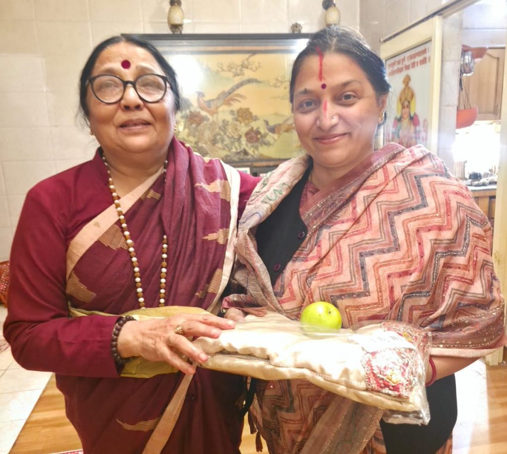 प्रदेश अध्यक्ष डॉ. सुनीता विद्यार्थी के नेतृत्व में विजयादशमी पर हुआ शस्त्र पूजन, मानवता की रक्षा का लिया संकल्प 3 1000490704 edited